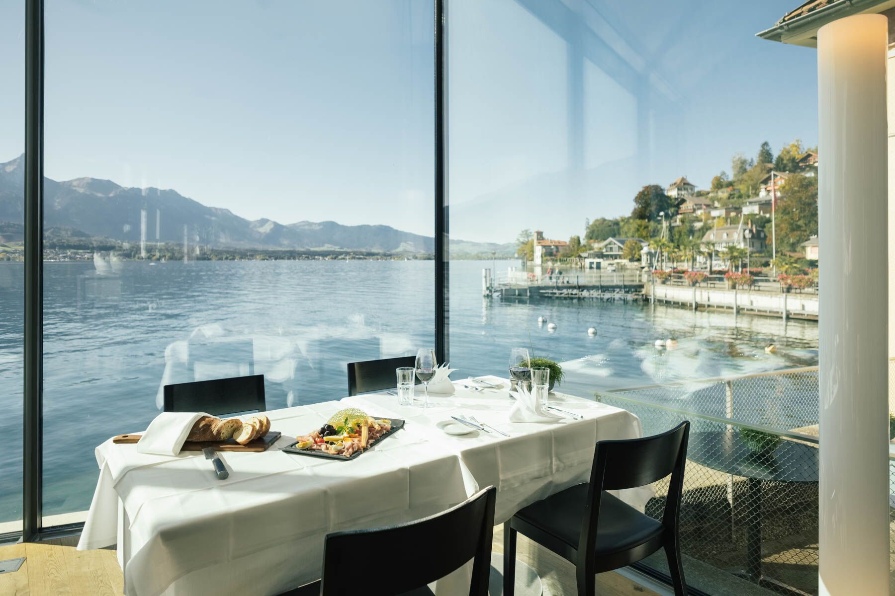 Restaurant Schloss Oberhofen Brunchbuffet Mittagsmenu Und Abendessen Oberhofen Am Thunersee